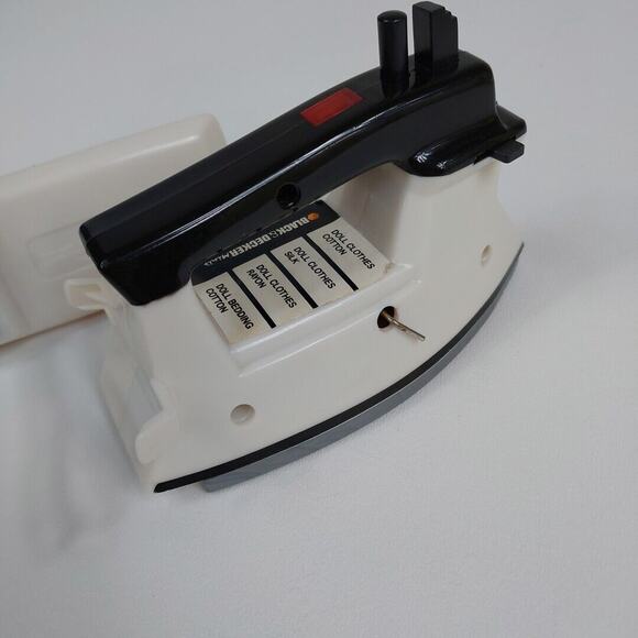 Vintage 1988 Toy Black and Decker Mini Iron‎ and Hand Mixer For Kids - Picture 4 of 6